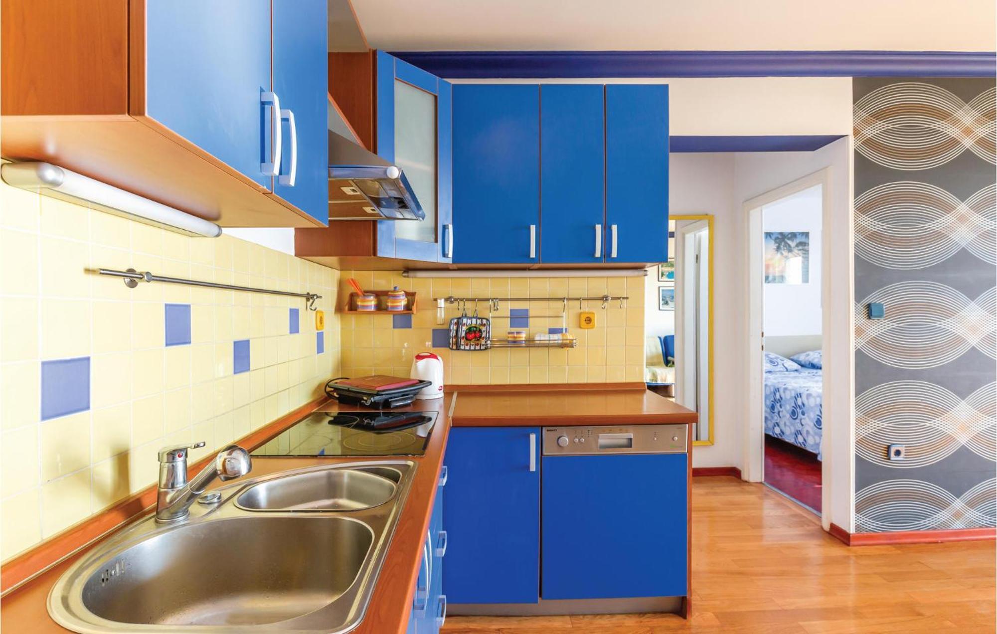 Stunning Apartment In Brela With Wifi Экстерьер фото