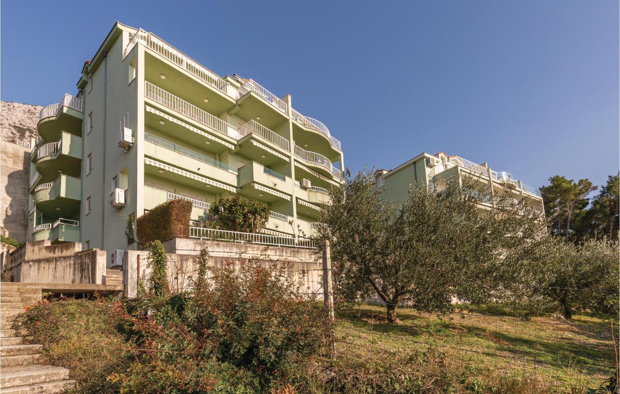 Stunning Apartment In Brela With Wifi Экстерьер фото